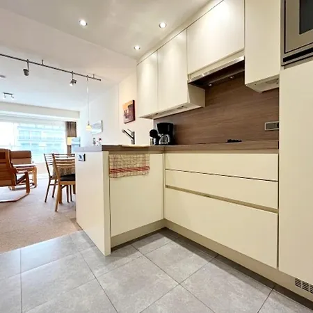 In Knokke Near Seafront Appartement Wenduine